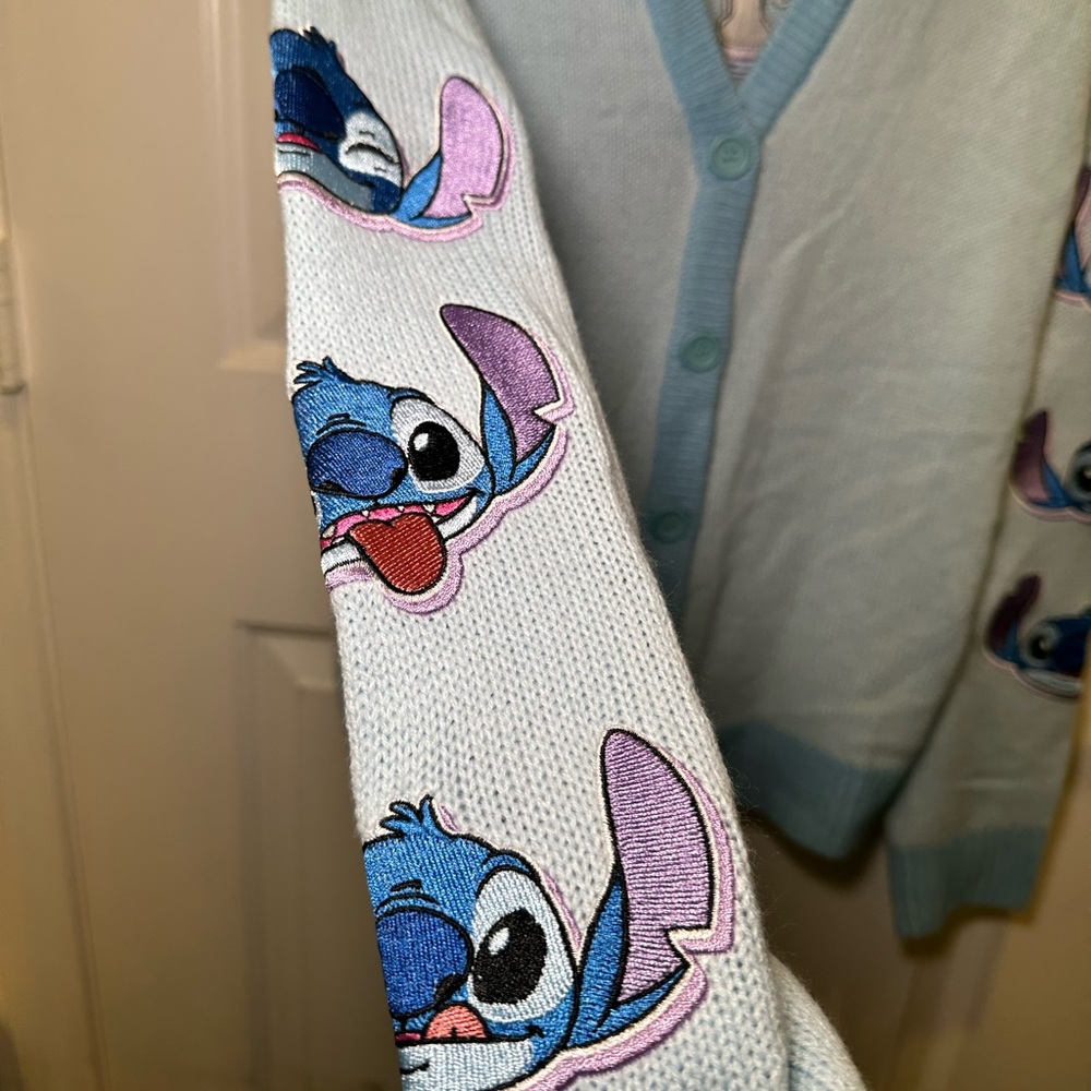 NWOT Her Universe Disney Stitch Stay Weird Ladies Embroidered Cardigan - Picture 3 of 12